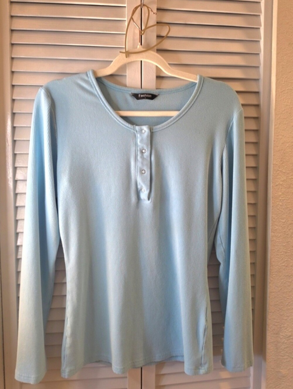 NEW Light Blue Ribbed Henley Long Sleeve Top Size Large